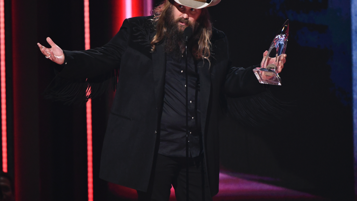 Chris Stapleton accepts the award for male vocalist of the year at the 52nd annual CMA Awards at Bridgestone Arena on Wednesday, Nov. 14, 2018, in Nashville, Tenn.