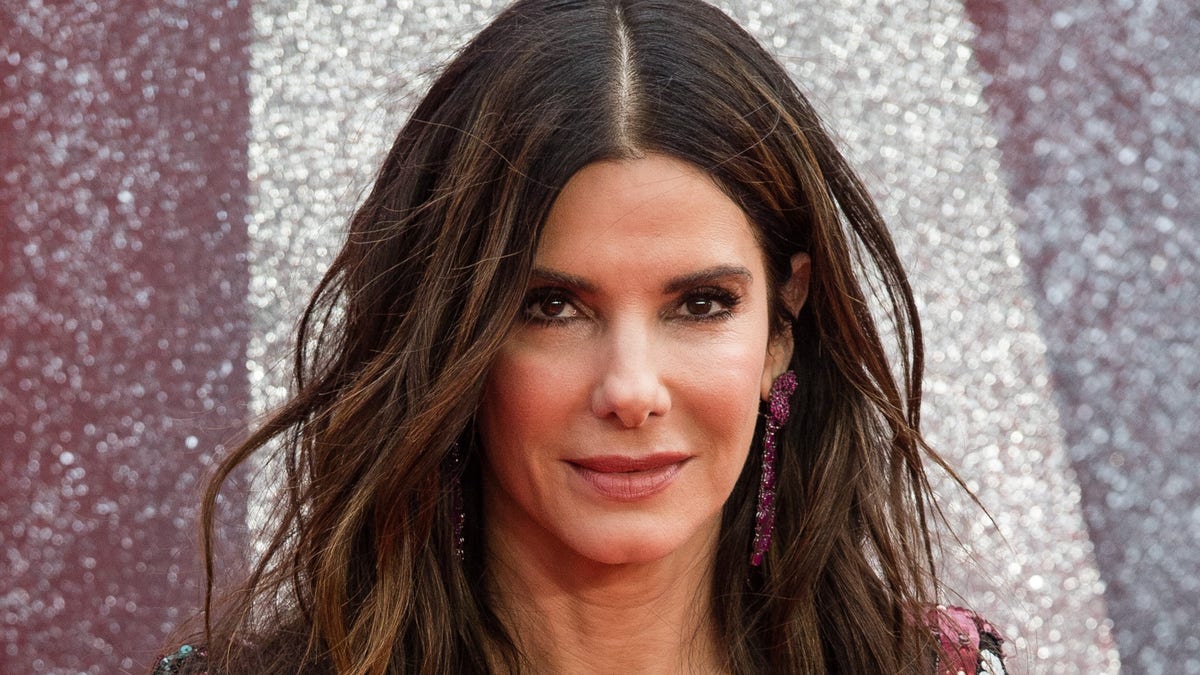 Sandra Bullock donated $100,000 to help save animals during the deadly wildfires.
