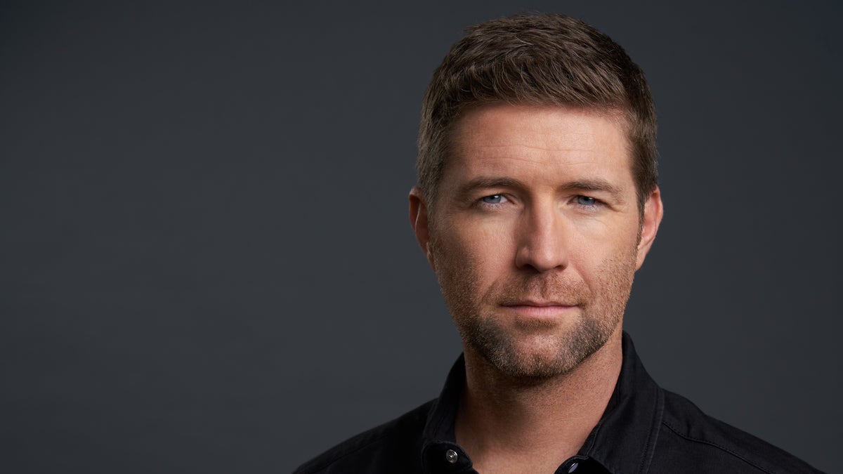 Josh Turner talks to Fox News about his new gospel album "I Serve A Savior."