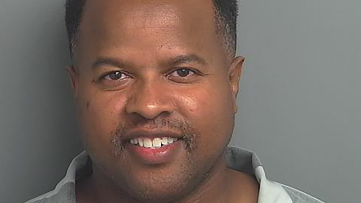 Texas state Rep. Ron Reynolds won re-election from behind bars Tuesday.