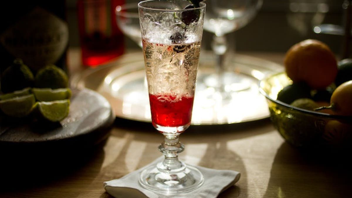 cranberrychampscocktail.jpg