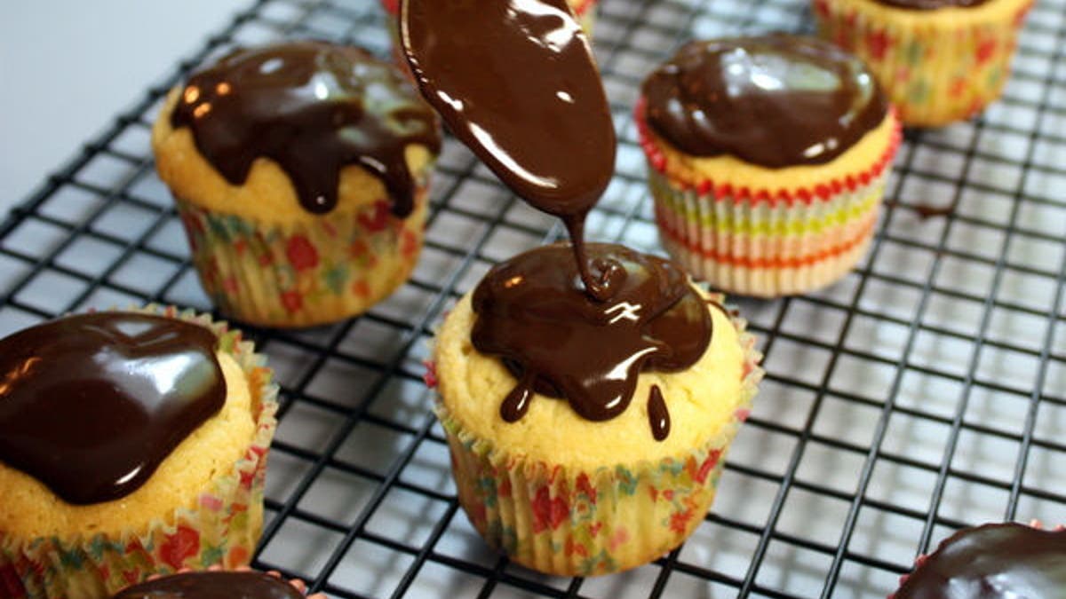kitchen paper red wine cupcakes.jpg