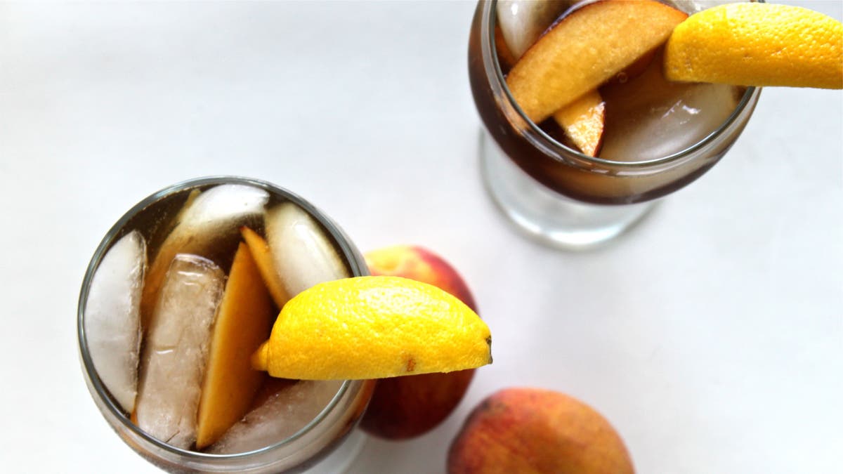 Bourbon-Peach Iced Tea Recipe