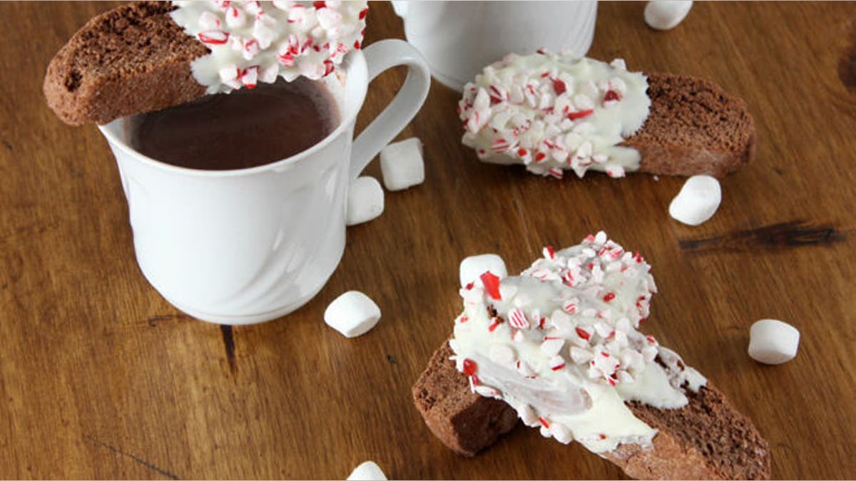 peppermint-hot-chocolate-biscotti-w-name-1024x764.jpg