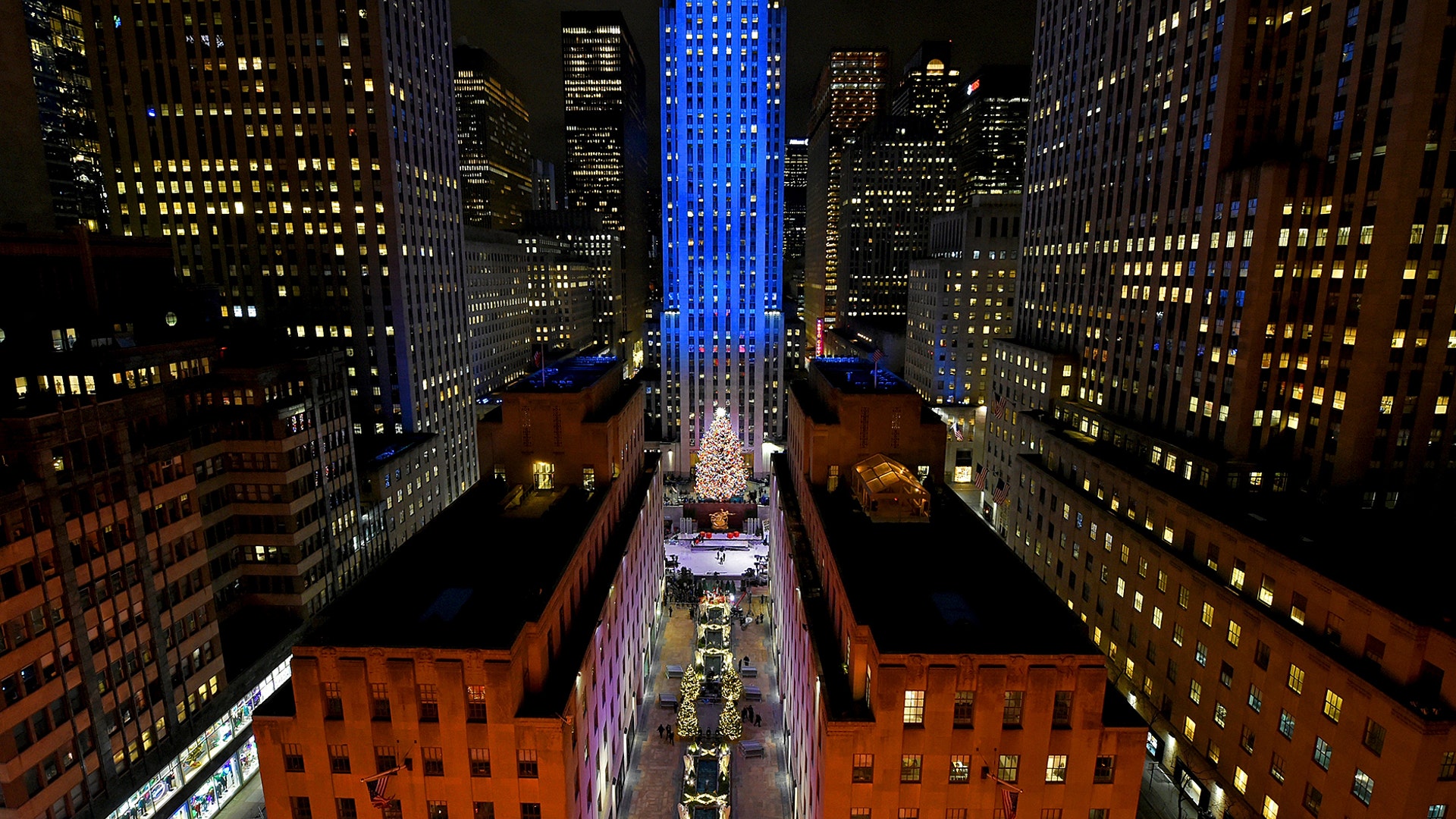 The Christmas tree in Rockefeller Center is lit in New York City, Nov. 28, 2018. 