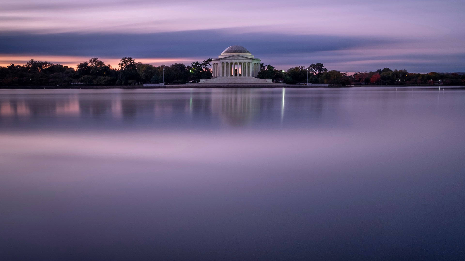 The Jefferson Memorial is seen at dawn in Washington, Oct. 29, 2018.