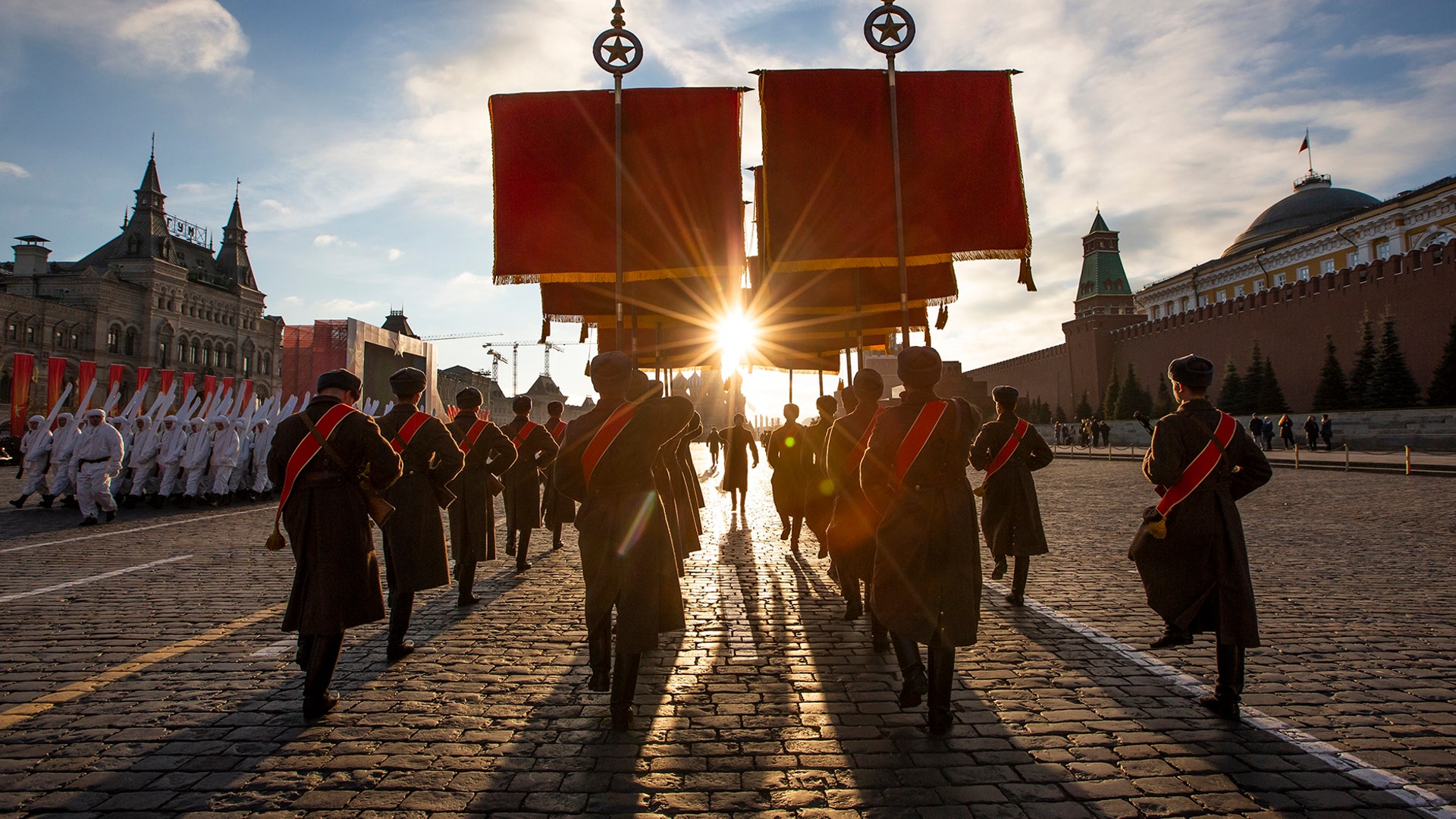 Russian soldiers dressed in Red Army World War II uniforms march during a rehearsal for a parade in Red Square, in Moscow, November 5, 2018. 