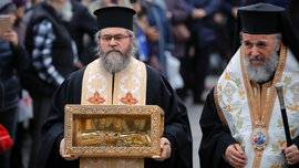Ecumenical Patriarch blesses Romania cathedral, 1000s attend