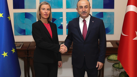 EU uneasy over continued detention of activists in Turkey