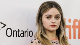 Actress Joey King called out rude plane passenger who didn't want to ...