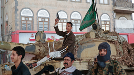 Despite UN call for Yemen truce, new clashes around key port