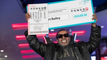 New York City man plays the same numbers for 25 years, hits $343.9M Powerball