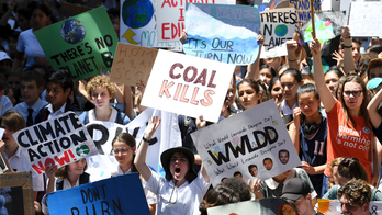 Thousands of Australian students protest climate change