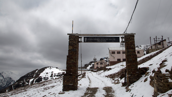 Bolivian observatory collects data as glaciers melt