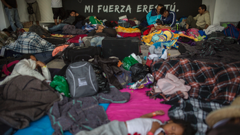 Migrant caravan spends night in central Mexican city