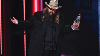 Chris Stapleton wins big at 2018 CMA Awards