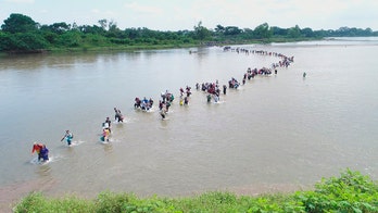 Mexico governor withdraws offer of buses to transport migrant caravan