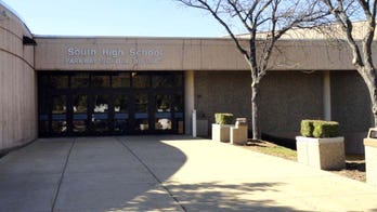 Substitute teacher says he was banned after thanking students who stood for Pledge of Allegiance