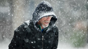Major snow storm in central U.S. threatens Thanksgiving holiday weekend travel