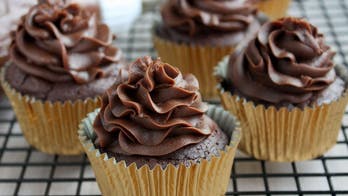 Flourless Chocolate Cupcakes with Chocolate Cream Cheese Frosting