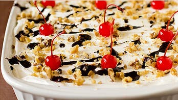 No-bake Banana Split Cake Dessert