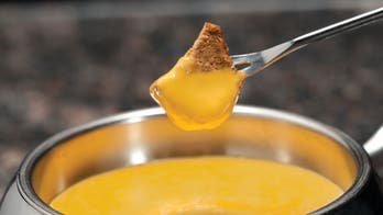 Cranberry Cheddar Fondue