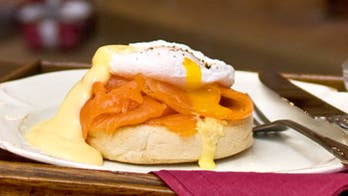 Smoked Salmon Eggs Benedict