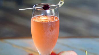 Apple, Cranberry Fizz Cocktail