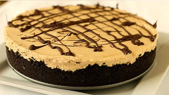 No-bake Creamy Peanut Butter Pie