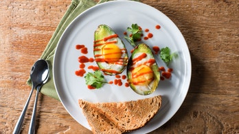Spicy Sriracha Baked Avocado Eggs