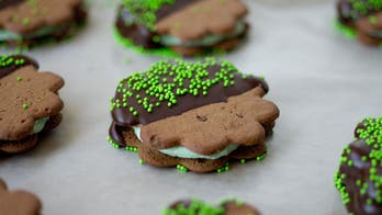 St. Patrick's Day Mint Chocolate Cookie Sandwiches