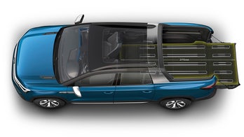 Volkswagen Tarok pickup is a transformable truck