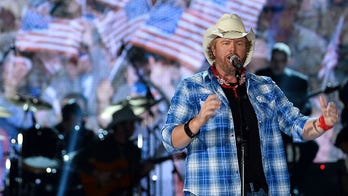 Toby Keith talks John Wayne, Johnny Cash, Trump and the American flag in 'ӣ����Ƶ Sunday' interview