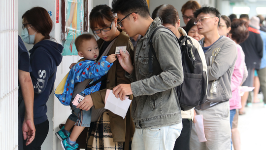 Taiwanese reject legalizing same-sex unions in referendum