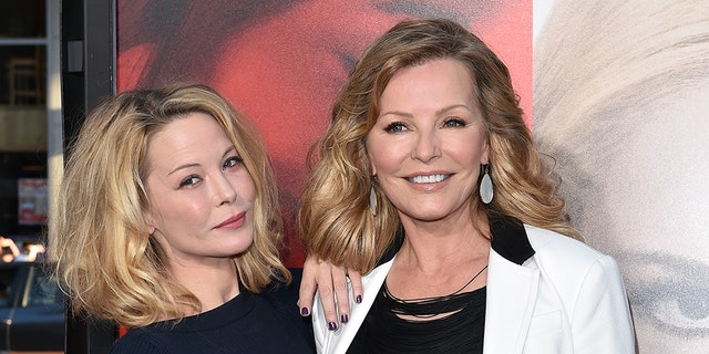 Jordan Ladd (L) og hendes mor Cheryl Ladd.