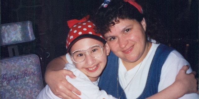 Dee Dee (right) and Gypsy Rose Blanchard.