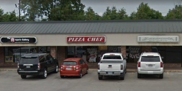 A deer crashed into Pizza Chef restaurant in Arkansas.