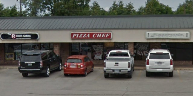 A deer crashed into Pizza Chef restaurant in Arkansas.