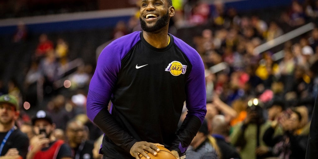 Lebron James Blasts Nfl Calls Owners Old White Men With