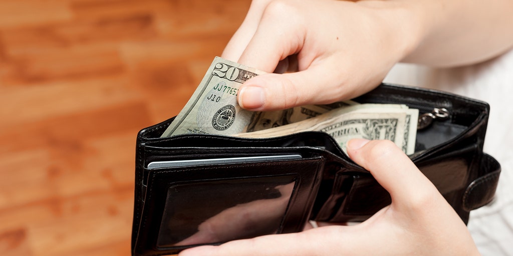 Parents wonder: Does Biden's student debt handout include college loans taken out by moms and dads? - Vimarsana News