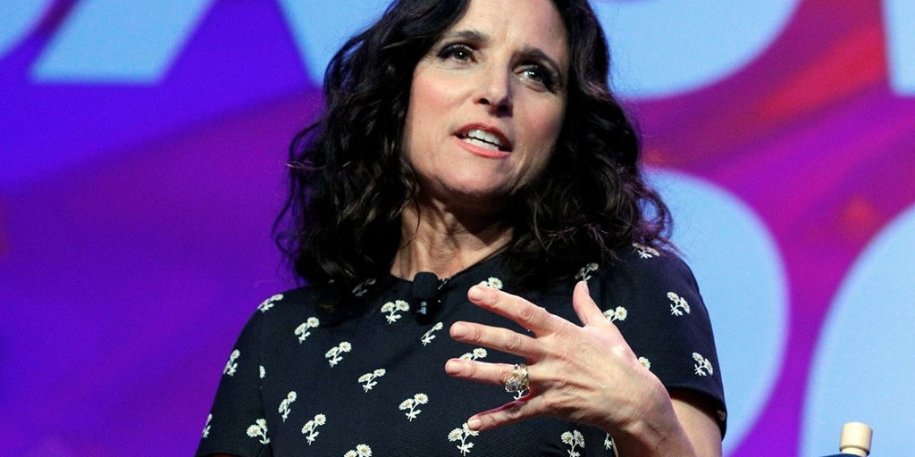 Actress Julia Louis-Dreyfus mocks McCarthy speakership debacle with comparison to 'Veep' series - Vimarsana News