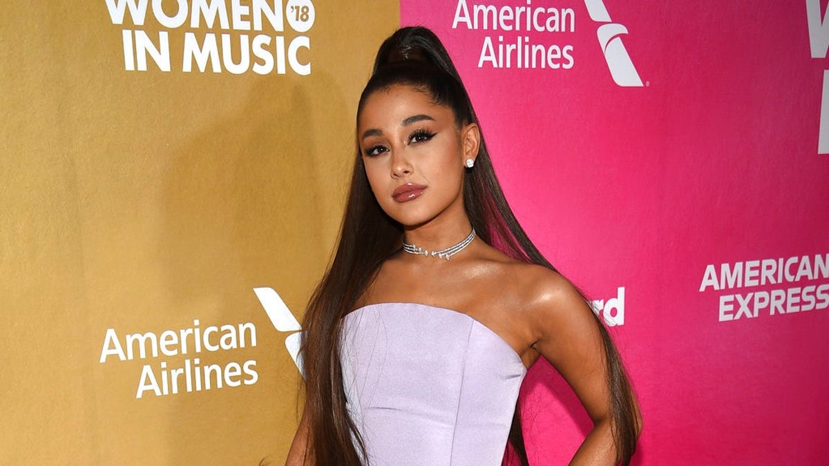Ariana Grande recreated a classic