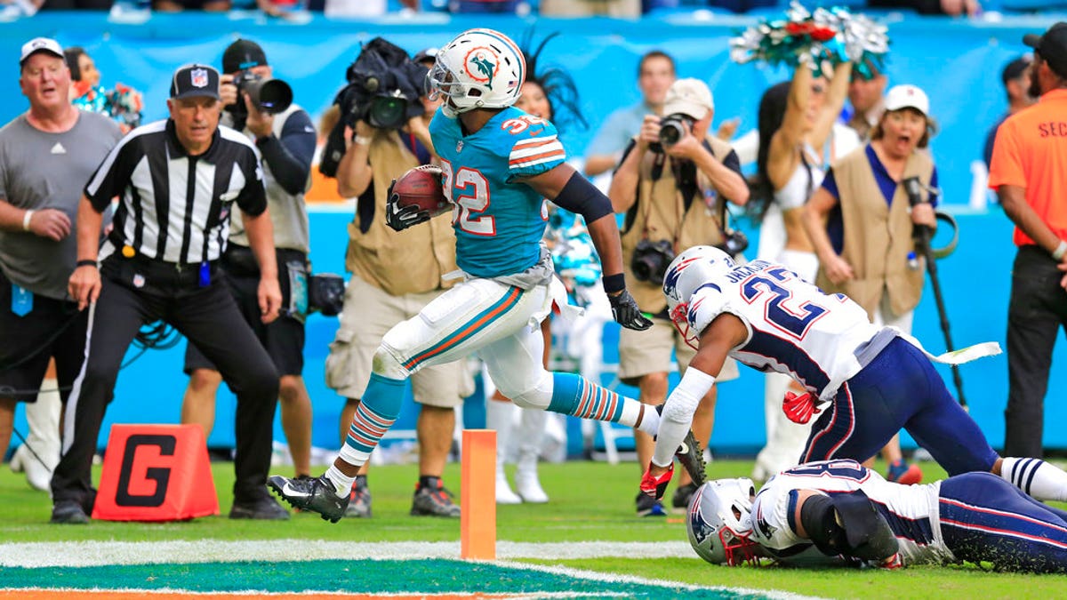 Patriots vs. Dolphins final score: New England loses 33-24 to finish with  10-7 record - Pats Pulpit