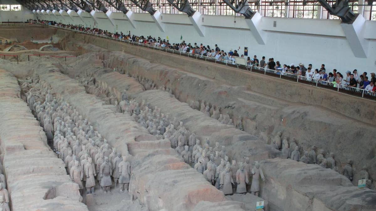 Terracotta Warriors protecting the Qin Mausoleum's east front. (Giulio Magli)