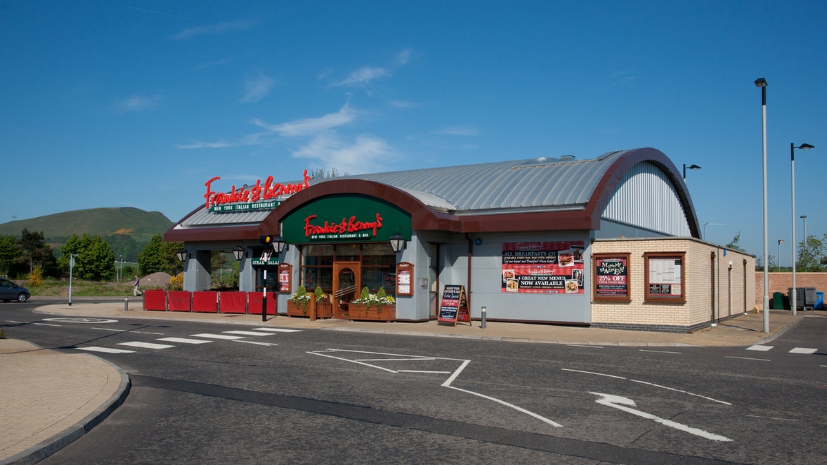 Frankie and Benny's in the U.K. is providing an incentive to get parents off their phones.