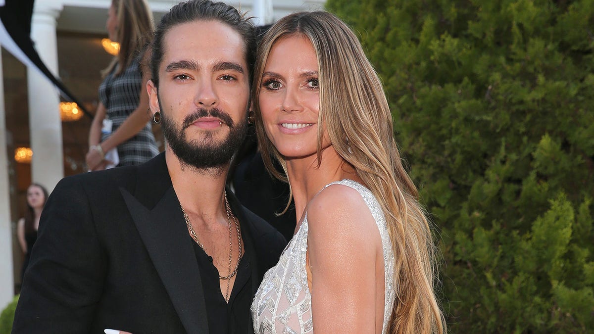 CAP D'ANTIBES, FRANCE - MAY 17: Tom Kaulitz and Heidi Klum arrive at the amfAR Gala Cannes 2018 at Hotel du Cap-Eden-Roc on May 17, 2018 in Cap d'Antibes, France. (Photo by Gisela Schober/Getty Images)