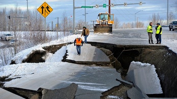Alaska's earthquake-damaged road repaired, reopened just days later