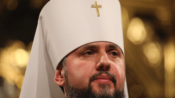 New Ukrainian Orthodox leader gives 1st liturgy, urges unity