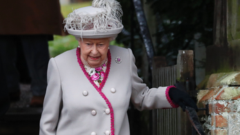 Queen Elizabeth II celebrates Christmas before annual speech