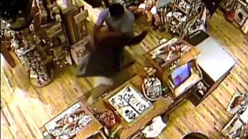 Cracker Barrel customer brawls with employee in gift shop, causes hundreds in damage